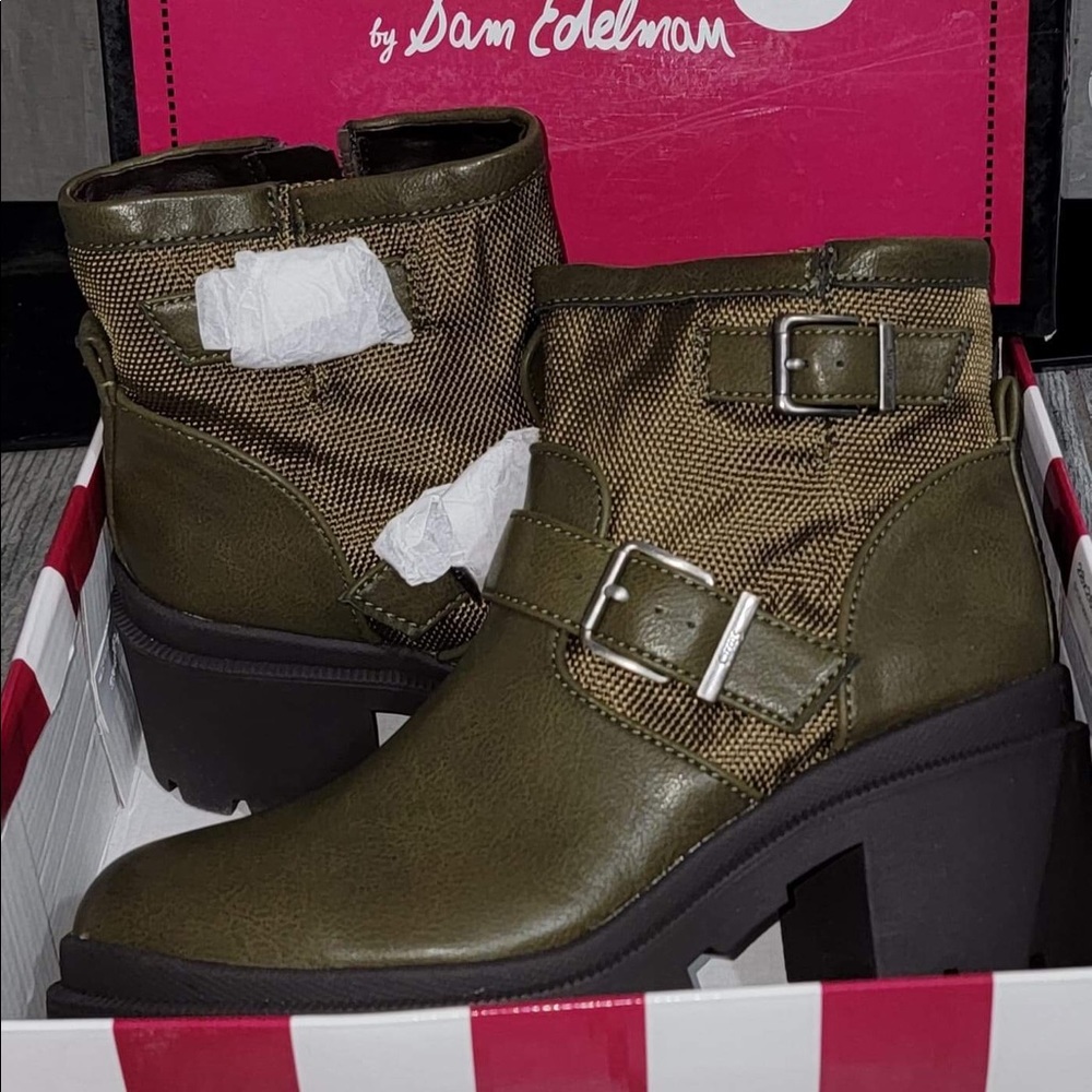 Hunter Green Boots